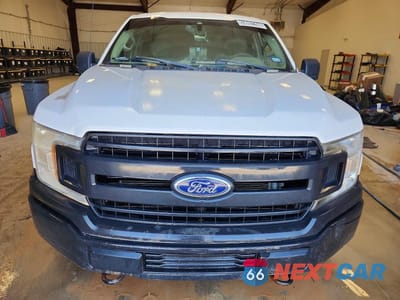 Piąte zdjęcie samochodu w środku: 2019 FORD F150 SUPER CAB VIN:1FTEX1E56KKD84594 - miniatura