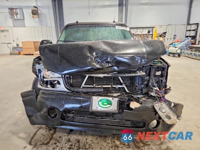 Piąte zdjęcie samochodu w środku: 2005 GMC YUKON DENALI VIN:1GKEK63U45J183295 - miniatura