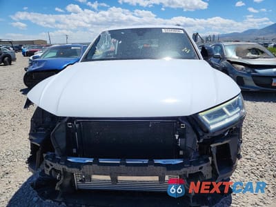 Piąte zdjęcie samochodu w środku: 2019 AUDI SQ5 PREMIUM PLUS VIN:WA1B4AFY7K2112392 - miniatura