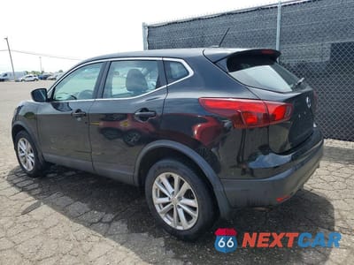 Drugie zdjęcie samochodu z przodu: 2017 NISSAN ROGUE SPORT S VIN:JN1BJ1CRXHW121507 - miniatura