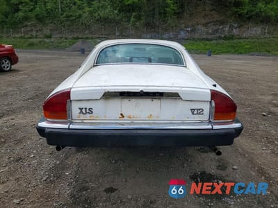 Zdjęcie 6 z 12 samochodu: 1986 JAGUAR XJS VIN:SAJNV5843GC133258 - miniatura