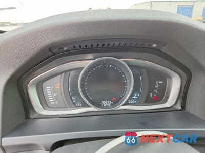 Zdjęcie 9 z 14 samochodu: 2016 VOLVO V60 CROSS COUNTRY PLATINUM VIN:YV4612HM3G1008136 - miniatura
