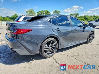Trzecie zdjęcie samochodu z tyłu: 2025 TOYOTA CAMRY XSE VIN:4T1DAACK8SU524456 - miniatura