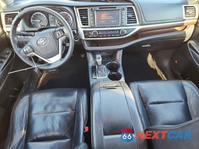 Zdjęcie 8 z 14 samochodu: 2015 TOYOTA HIGHLANDER LIMITED VIN:5TDDKRFH7FS072168 - miniatura