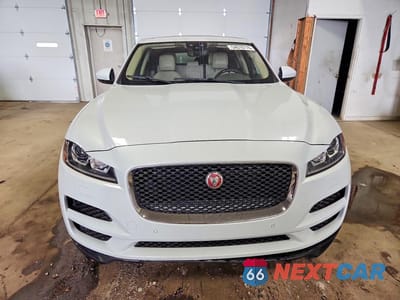 Piąte zdjęcie samochodu w środku: 2020 JAGUAR F-PACE PRESTIGE VIN:SADCK2GX1LA634684 - miniatura