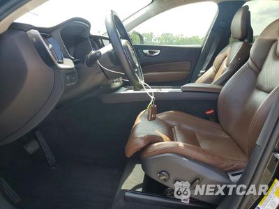 Zdjęcie 7 z 13 samochodu: 2018 VOLVO XC60 T6 VIN:LYVA22RL4JB078616 - miniatura