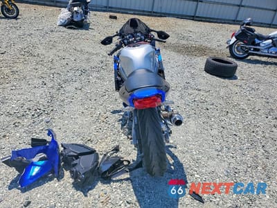 Czwarte zdjęcie samochodu z boku: 2006 KAWASAKI ZX600 J1 VIN:JKAZX4J116A061713 - miniatura