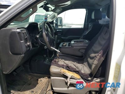 Zdjęcie 7 z 12 samochodu: 2015 CHEVROLET SILVERADO K2500 HEAVY DUTY VIN:1GB0KUEG1FZ502872 - miniatura