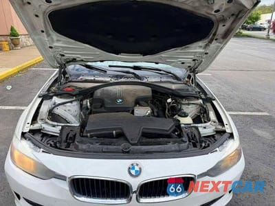 Zdjęcie 7 z 13 samochodu: 2014 BMW 328 XI VIN:WBA3B3C59EJ979225 - miniatura