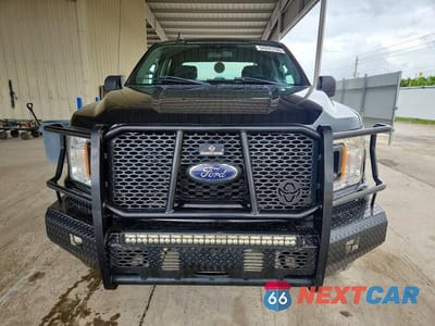 Piąte zdjęcie samochodu w środku: 2020 FORD F150 SUPERCREW VIN:1FTEW1E52LFA32786 - miniatura