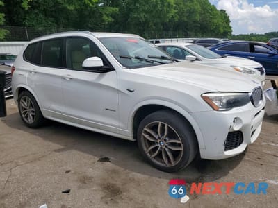 Czwarte zdjęcie samochodu z boku: 2016 BMW X3 SDRIVE28I VIN:5UXWZ7C53G0T42647 - miniatura