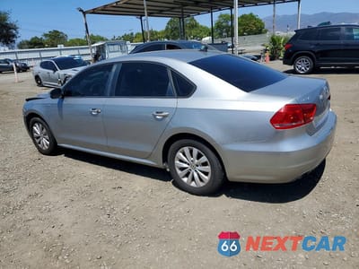 Drugie zdjęcie samochodu z przodu: 2014 VOLKSWAGEN PASSAT S VIN:1VWAT7A32EC091207 - miniatura