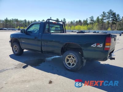Drugie zdjęcie samochodu z przodu: 2001 CHEVROLET SILVERADO K1500 VIN:1GCEK14VX1E241015 - miniatura