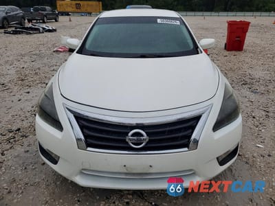 Piąte zdjęcie samochodu w środku: 2015 NISSAN ALTIMA 2.5 S VIN:1N4AL3AP2FC232654 - miniatura