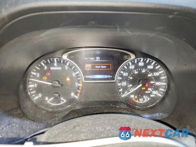 Zdjęcie 9 z 13 samochodu: 2018 NISSAN PATHFINDER SV VIN:5N1DR2MM0JC646618 - miniatura