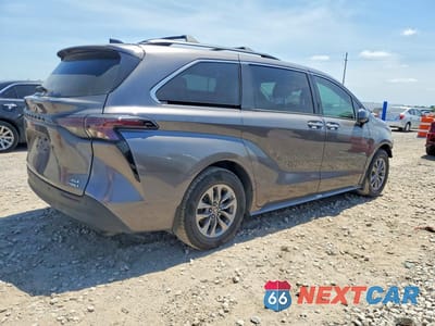 Trzecie zdjęcie samochodu z tyłu: 2024 TOYOTA SIENNA XLE VIN:5TDYRKEC1RS215694 - miniatura