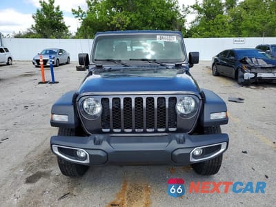 Piąte zdjęcie samochodu w środku: 2023 JEEP GLADIATOR SPORT VIN:1C6HJTAG1PL546514 - miniatura