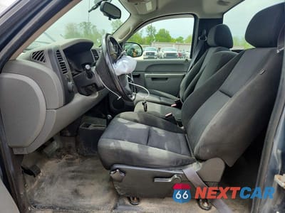 Zdjęcie 7 z 13 samochodu: 2011 CHEVROLET SILVERADO K1500 VIN:1GCNKPE0XBZ137088 - miniatura