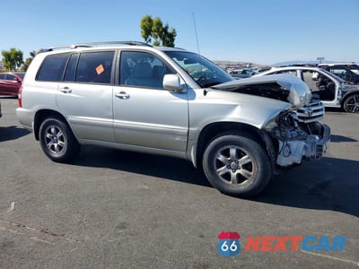 Czwarte zdjęcie samochodu z boku: 2005 TOYOTA HIGHLANDER LIMITED VIN:JTEGP21A250051404 - miniatura