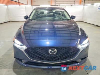 Piąte zdjęcie samochodu w środku: 2025 MAZDA 3 GT VIN:JM1BPADM4S1787281 - miniatura