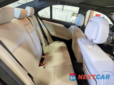 Zdjęcie 10 z 12 samochodu: 2009 MERCEDES-BENZ C 300 VIN:WDDGF54X09F268600 - miniatura