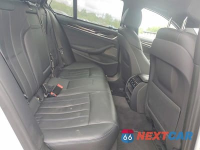 Zdjęcie 10 z 12 samochodu: 2019 BMW 530XE VIN:WBAJB1C55KB376242 - miniatura