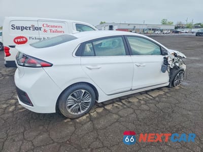 Trzecie zdjęcie samochodu z tyłu: 2021 HYUNDAI IONIQ SEL VIN:KMHC75LD4MU246550 - miniatura