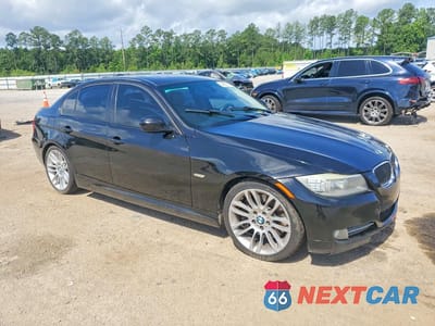 Czwarte zdjęcie samochodu z boku: 2010 BMW 335 D VIN:WBAPN7C52AA779331 - miniatura