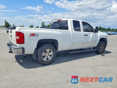 Trzecie zdjęcie samochodu z tyłu: 2008 CHEVROLET SILVERADO K1500 VIN:2GCEK19J981134538 - miniatura
