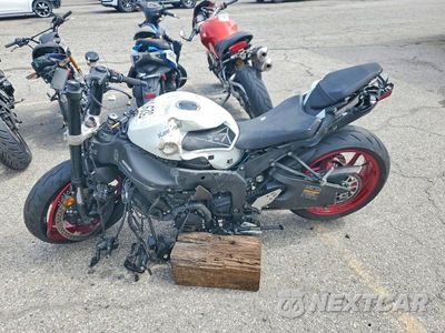 Trzecie zdjęcie samochodu z tyłu: 2025 KAWASAKI ZX636 K VIN:JKBZXJK10SA008195 - miniatura