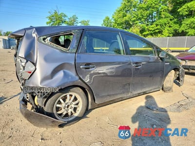 Trzecie zdjęcie samochodu z tyłu: 2016 TOYOTA PRIUS V THREE VIN:JTDZN3EU9GJ047960 - miniatura