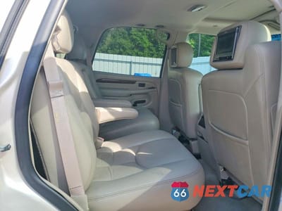 Zdjęcie 11 z 13 samochodu: 2004 CADILLAC ESCALADE LUXURY VIN:1GYEK63N04R313555 - miniatura