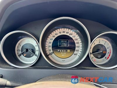 Zdjęcie 7 z 11 samochodu: 2012 MERCEDES-BENZ C 300 4MATIC VIN:WDDGF8BB1CR224748 - miniatura