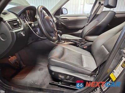 Zdjęcie 7 z 13 samochodu: 2014 BMW X1 XDRIVE28I VIN:WBAVL1C54EVY13634 - miniatura