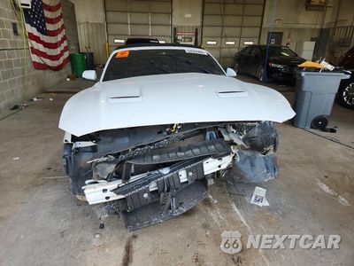 Piąte zdjęcie samochodu w środku: 2020 FORD MUSTANG VIN:1FATP8FF7L5118577 - miniatura