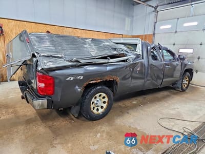 Trzecie zdjęcie samochodu z tyłu: 2010 CHEVROLET SILVERADO K1500 VIN:1GCSKPE05AZ244518 - miniatura