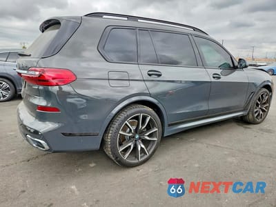 Trzecie zdjęcie samochodu z tyłu: 2021 BMW X7 XDRIVE40I VIN:5UXCW2C00M9H88302 - miniatura