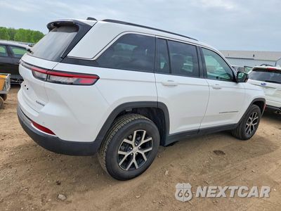 Trzecie zdjęcie samochodu z tyłu: 2025 JEEP GRAND CHEROKEE LIMITED VIN:1C4RJHBG2SC326624 - miniatura