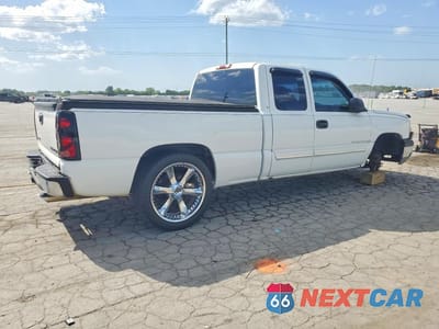 Trzecie zdjęcie samochodu z tyłu: 2003 CHEVROLET SILVERADO C1500 VIN:1GCEC19V23Z121291 - miniatura