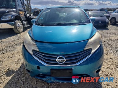 Piąte zdjęcie samochodu w środku: 2015 NISSAN VERSA NOTE SV VIN:3N1CE2CP3FL444183 - miniatura
