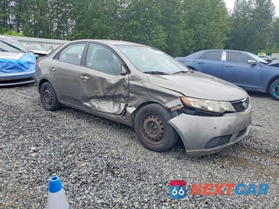 Czwarte zdjęcie samochodu z boku: 2010 KIA FORTE EX VIN:KNAFU4A2XA5809660 - miniatura
