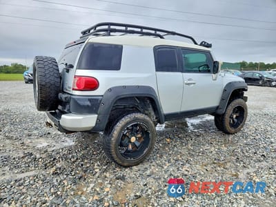 Trzecie zdjęcie samochodu z tyłu: 2008 TOYOTA FJ CRUISER BASE VIN:JTEBU11F38K023418 - miniatura