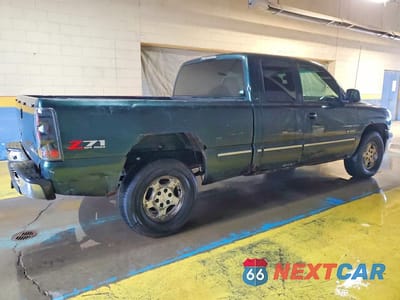 Trzecie zdjęcie samochodu z tyłu: 2001 CHEVROLET SILVERADO K1500 VIN:1GCEK19T21E235166 - miniatura
