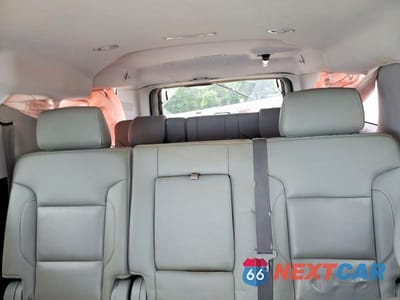 Zdjęcie 10 z 14 samochodu: 2018 CHEVROLET SUBURBAN C1500 LT VIN:1GNSCHKC0JR343336 - miniatura