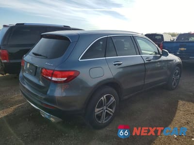 Trzecie zdjęcie samochodu z tyłu: 2016 MERCEDES-BENZ GLC 300 4MATIC VIN:WDC0G4KB7GF067651 - miniatura