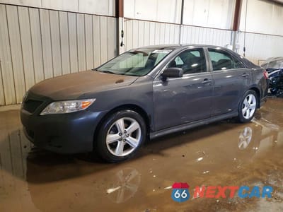 2011 TOYOTA CAMRY SE 4T1BF3EK0BU777952 - główne zdjęcie licytacji z USA - miniatura