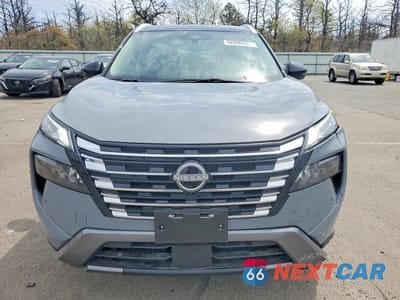 Piąte zdjęcie samochodu w środku: 2025 NISSAN ROGUE SL VIN:JN8BT3CBXSW154220 - miniatura