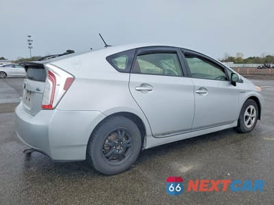 Trzecie zdjęcie samochodu z tyłu: 2012 TOYOTA PRIUS FOUR VIN:JTDKN3DU3C1513511 - miniatura