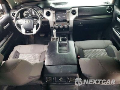 Zdjęcie 8 z 13 samochodu: 2019 TOYOTA TUNDRA CREWMAX SR5 VIN:5TFDW5F15KX810862 - miniatura