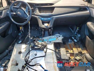 Zdjęcie 8 z 13 samochodu: 2025 CADILLAC XT5 PREMIUM LUXURY VIN:1GYKNCR43SZ104833 - miniatura